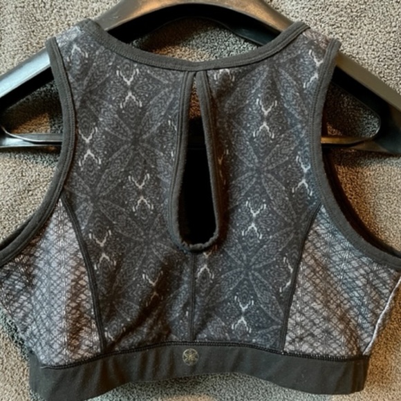 Gaiam Sports Bra - Picture 2 of 5